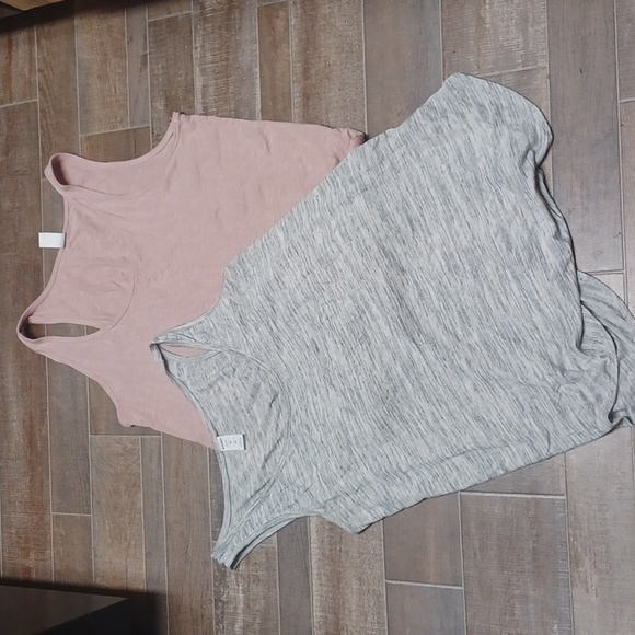 Womens OLD NAVY BUNDLE LUXE TANKS MOST NWOT - Picture 2 of 2